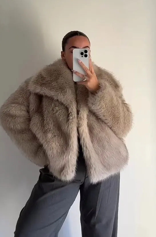 Lowanna - Faux Fur Coat Olivia The Label Beige XS