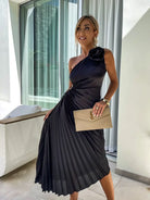 Sophia - Romantic Flower Midi Dress Olivia The Label Black XS