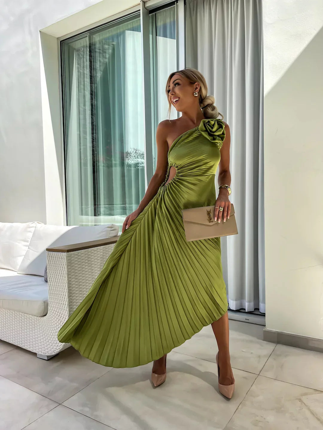 Sophia - Romantic Flower Midi Dress Olivia The Label Green XS